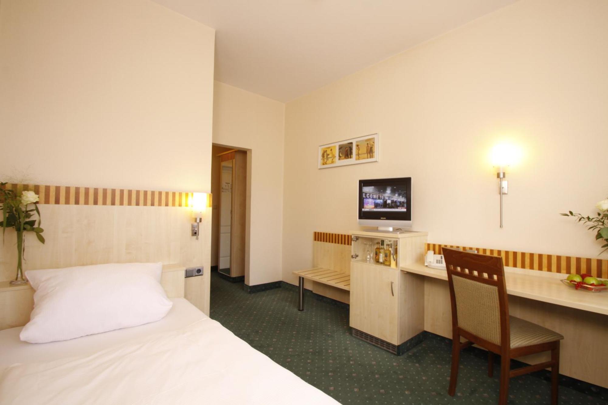 Hotel Kaiserhof Wesel Везель Екстер'єр фото