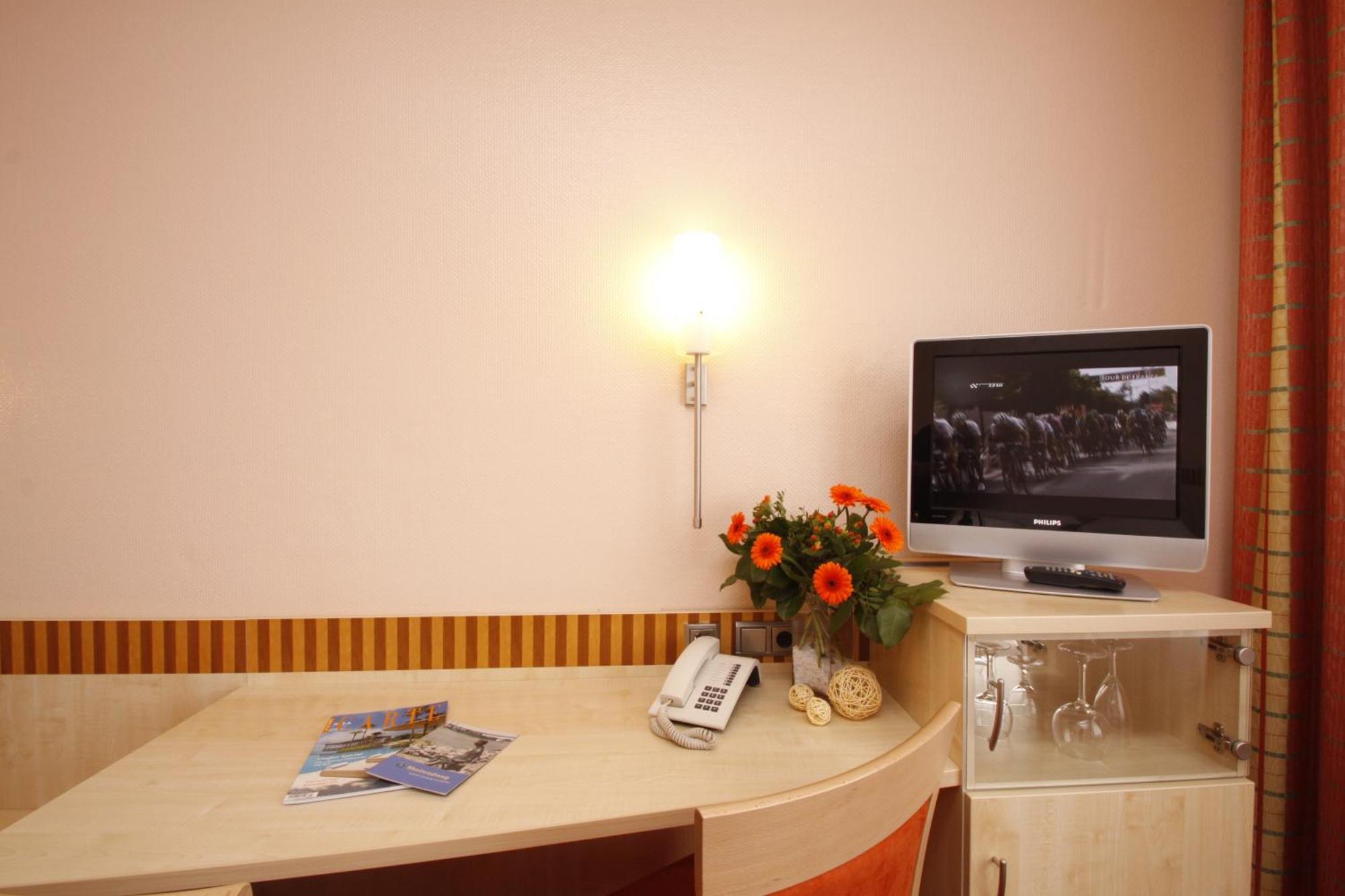 Hotel Kaiserhof Wesel Везель Екстер'єр фото